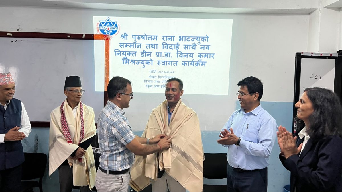 पिएचडी-कोर्डिनेटरवाट-नवनियुक्त-डीनलाई-खादा-लगाई-सम्मान-व्यक्त१